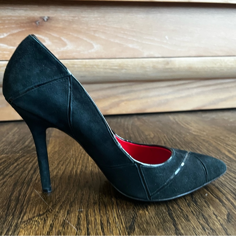 Charles Jourdan Paris Black Suede Pointy Toe Heels 6M